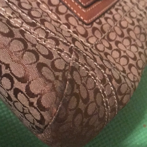 Signature Coach Handbag - Picture 6 of 8